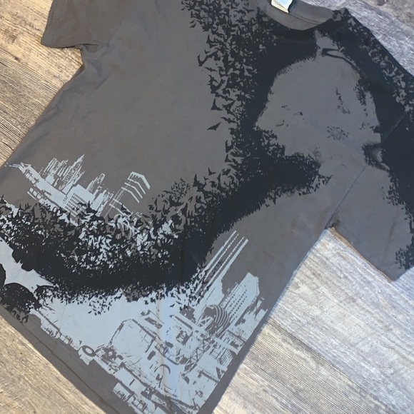 Batman Dark knight T-shirt - Picture 2 of 8